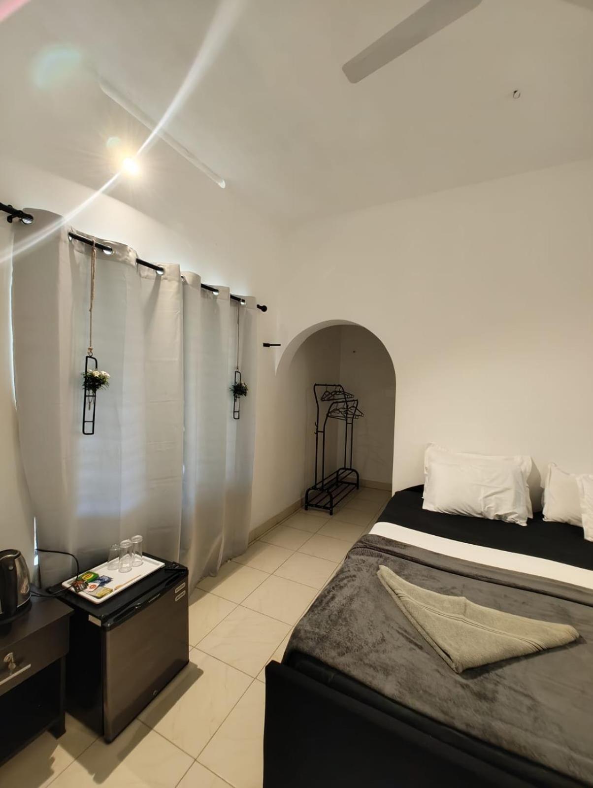 Satta Beach Deluxe فاركَالا الغرفة الصورة