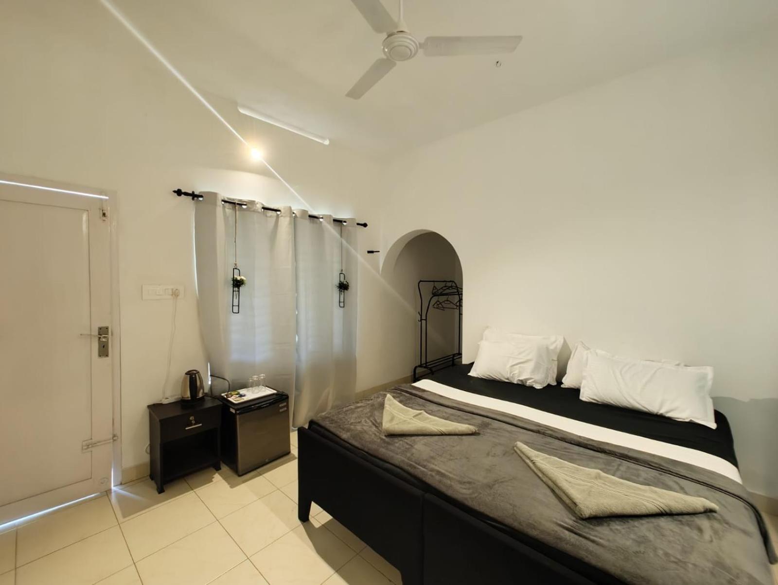 Satta Beach Deluxe فاركَالا الغرفة الصورة