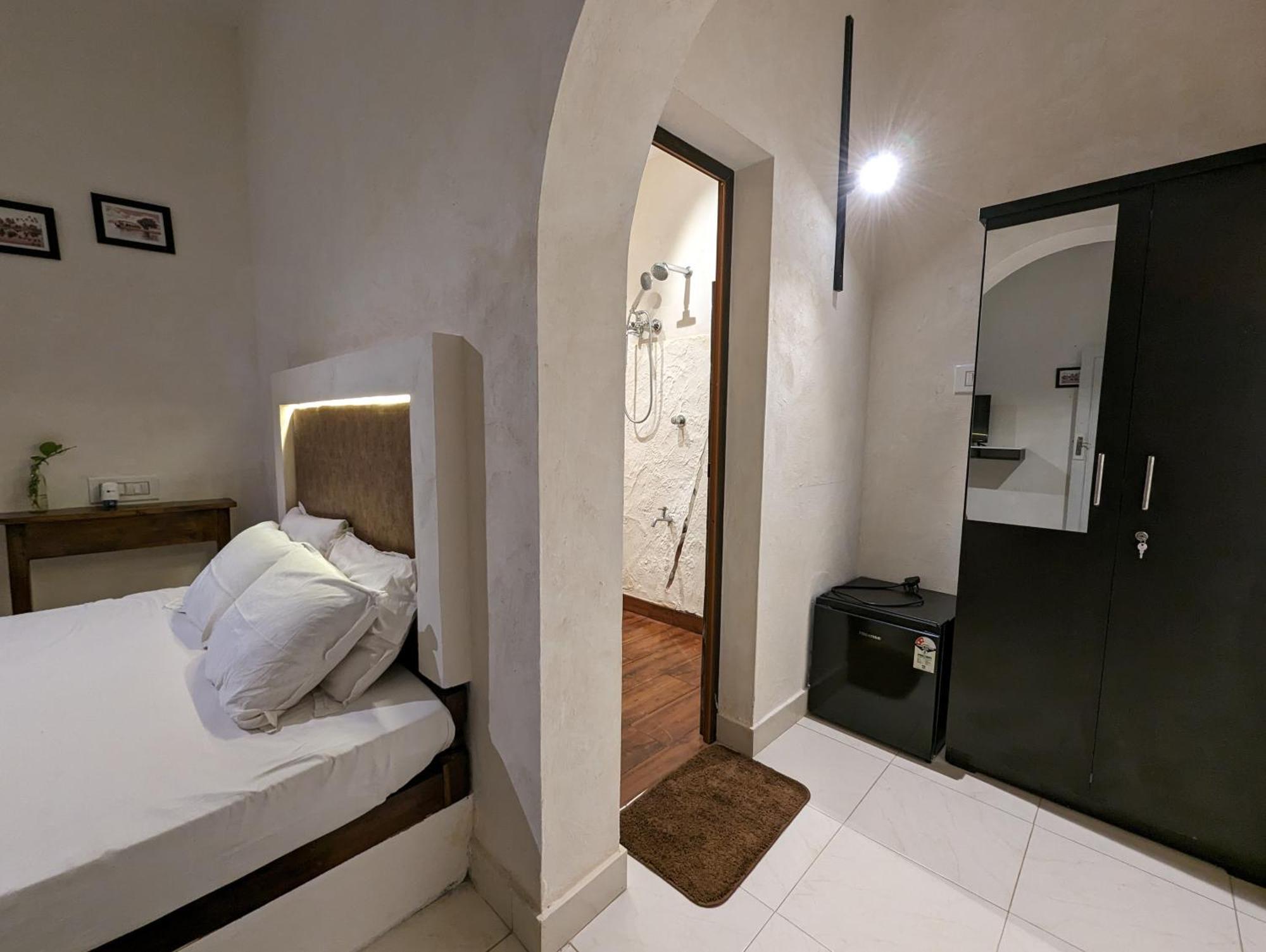 Satta Beach Deluxe فاركَالا الغرفة الصورة